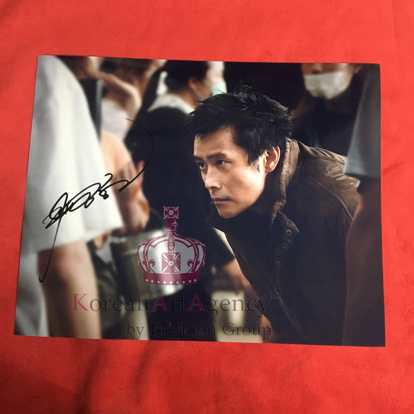 Lee Byung Hun Concrete Utopia 10inches Autograph