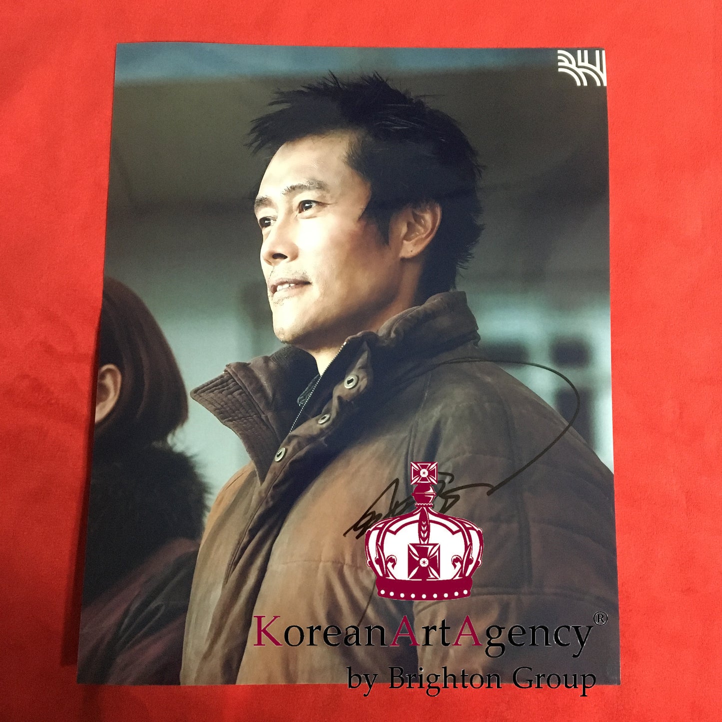 Lee Byung Hun Concrete Utopia 10inches Autograph