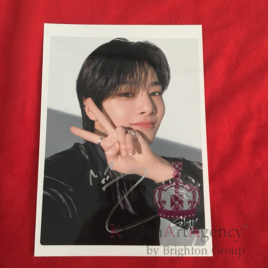 Stray Kids Lee Know 7inches Autograph