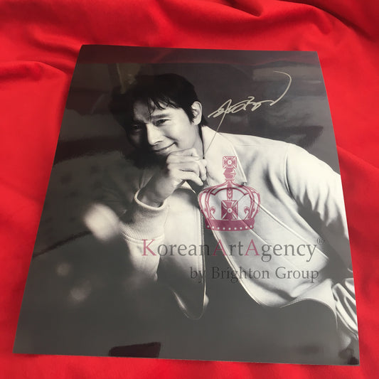 Lee Byung Hun 10inches Autograph