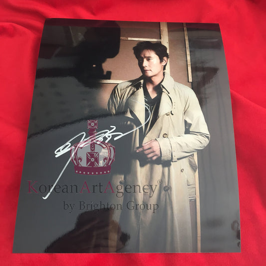 Lee Byung Hun 10inches Autograph