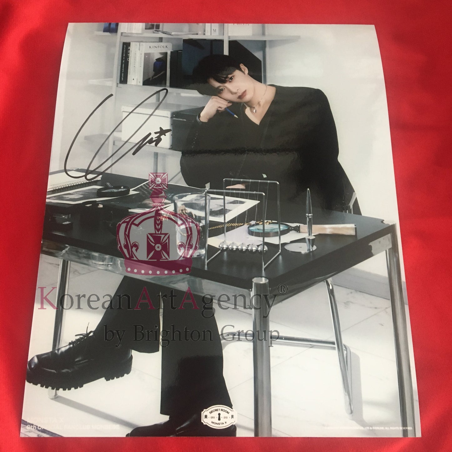 Monsta X Hyungwon 10inches Autograph