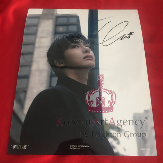 Monsta X Hyungwon 10inches Autograph