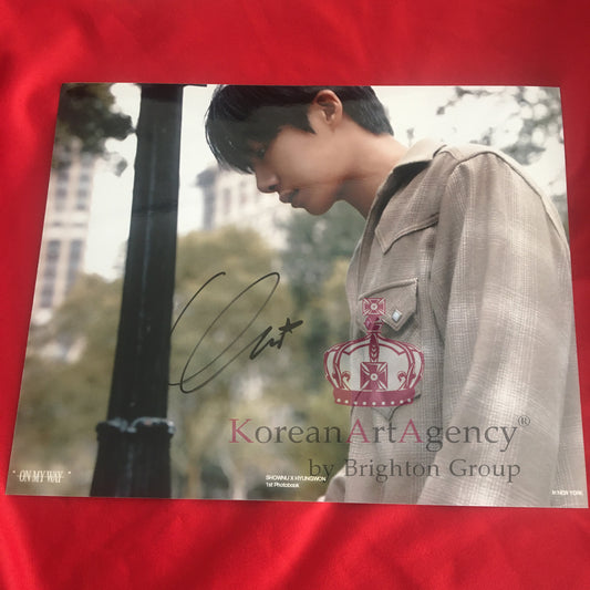 Monsta X Hyungwon 10inches Autograph