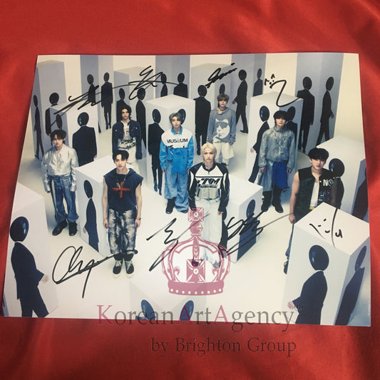 Stray Kids Bang Chan Lee Know Changbin Hyunjin Han Felix Seungmin I.N 10inches Autograph