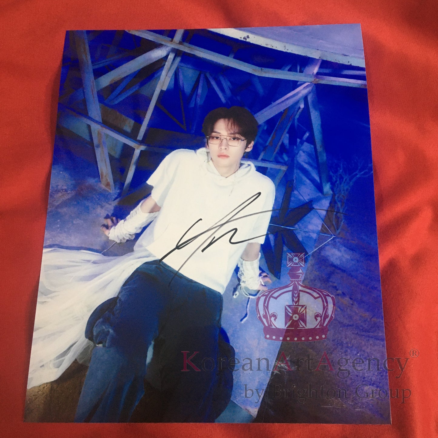 Stray Kids Lee Know 10inches Autograph