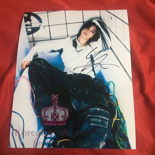 Stray Kids Hyunjin 10inches Autograph