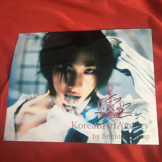 Stray Kids Hyunjin 10inches Autograph