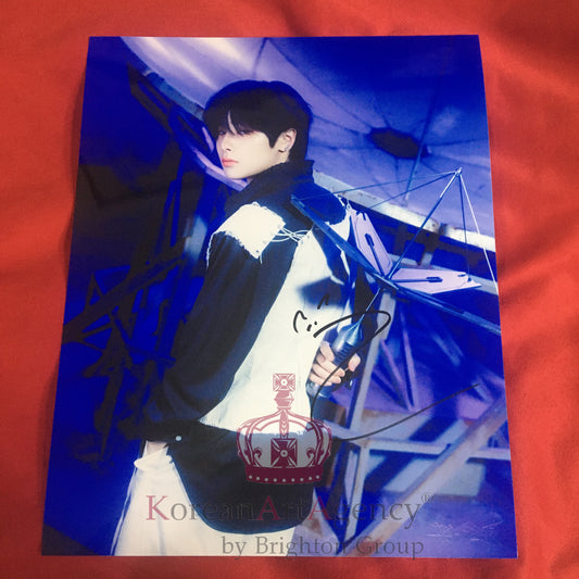 Stray Kids I.N 10inches Autograph