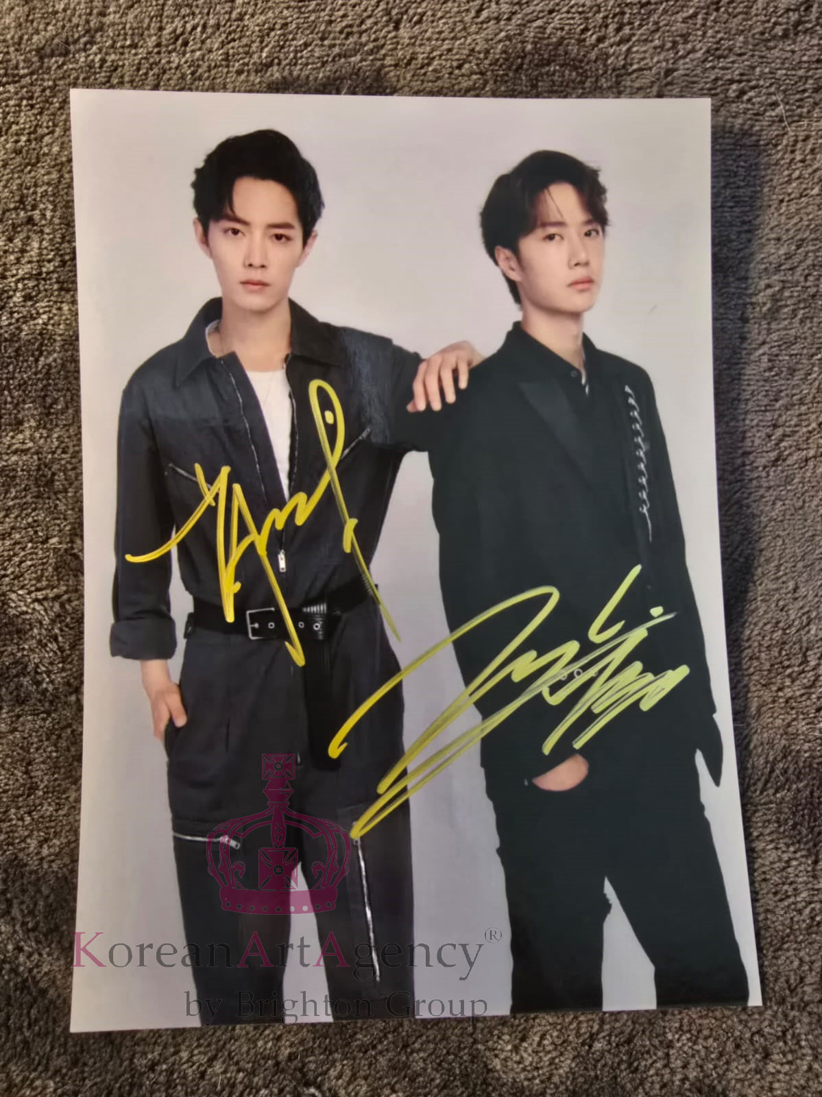 Wang Yibo Xiao Zhan 7inches Autograph