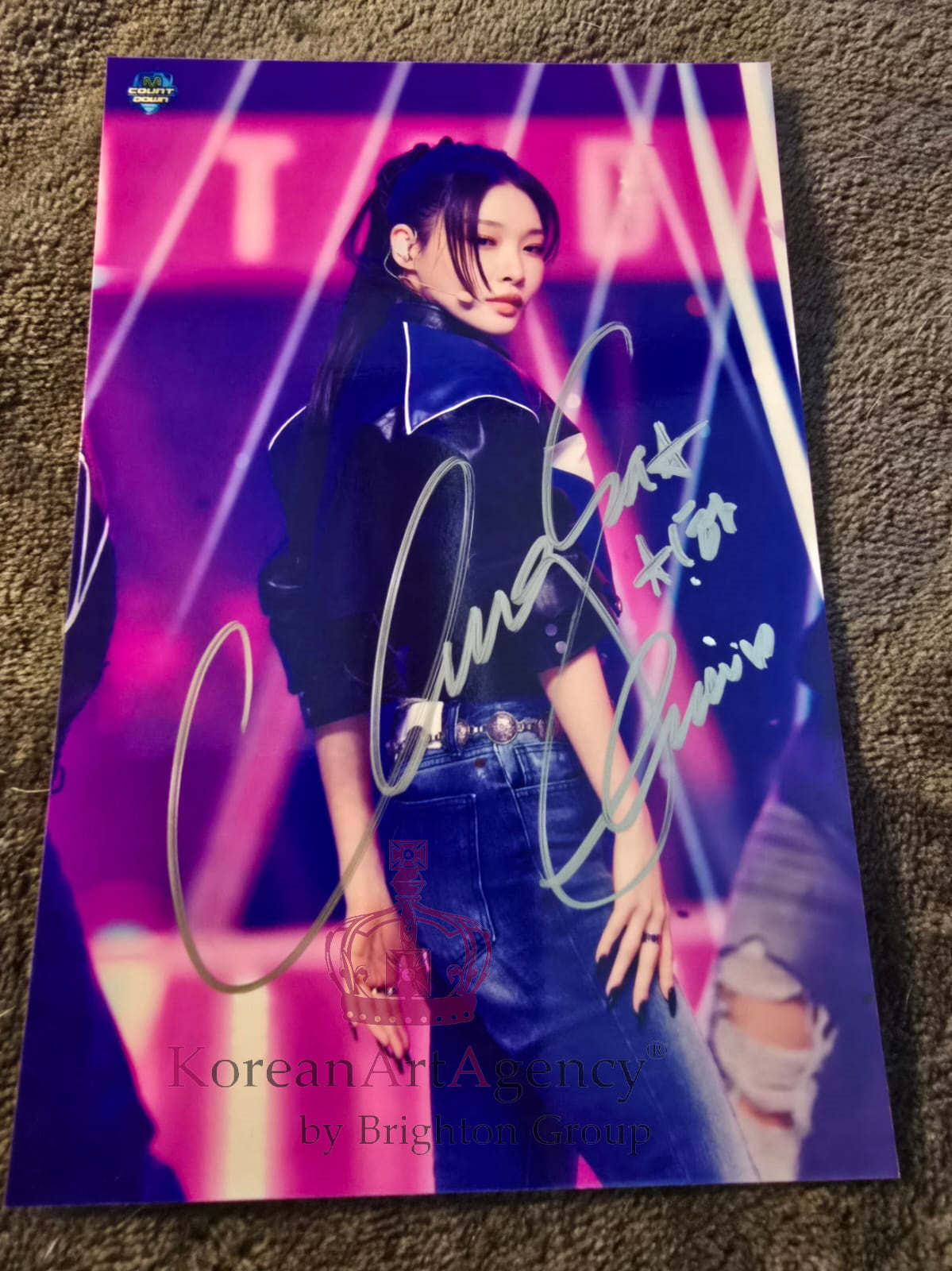 Chungha 6 inches Autograph