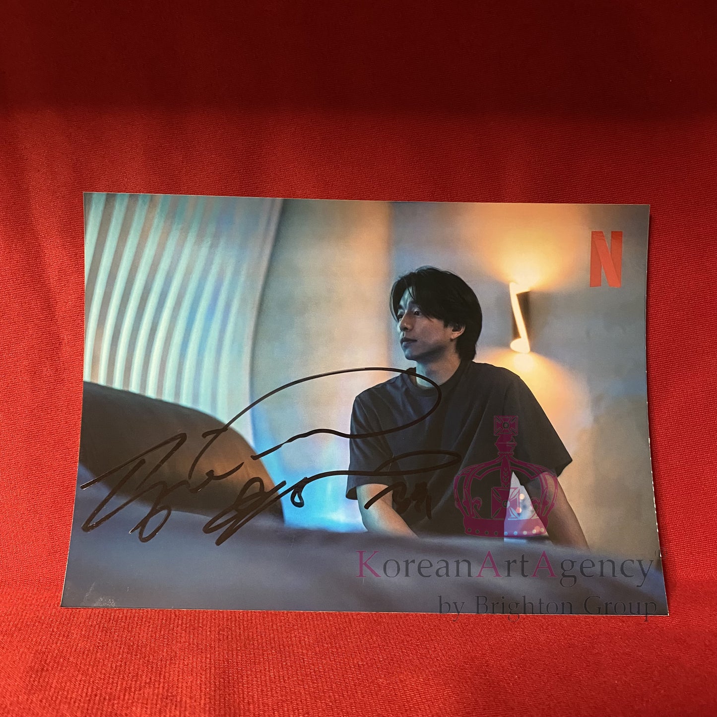 Gong Yoo The Trunk Netflix Series 7 inches Autograph