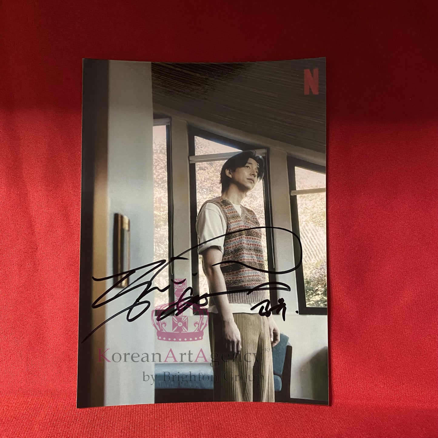 Gong Yoo The Trunk Netflix Series 7 inches Autograph