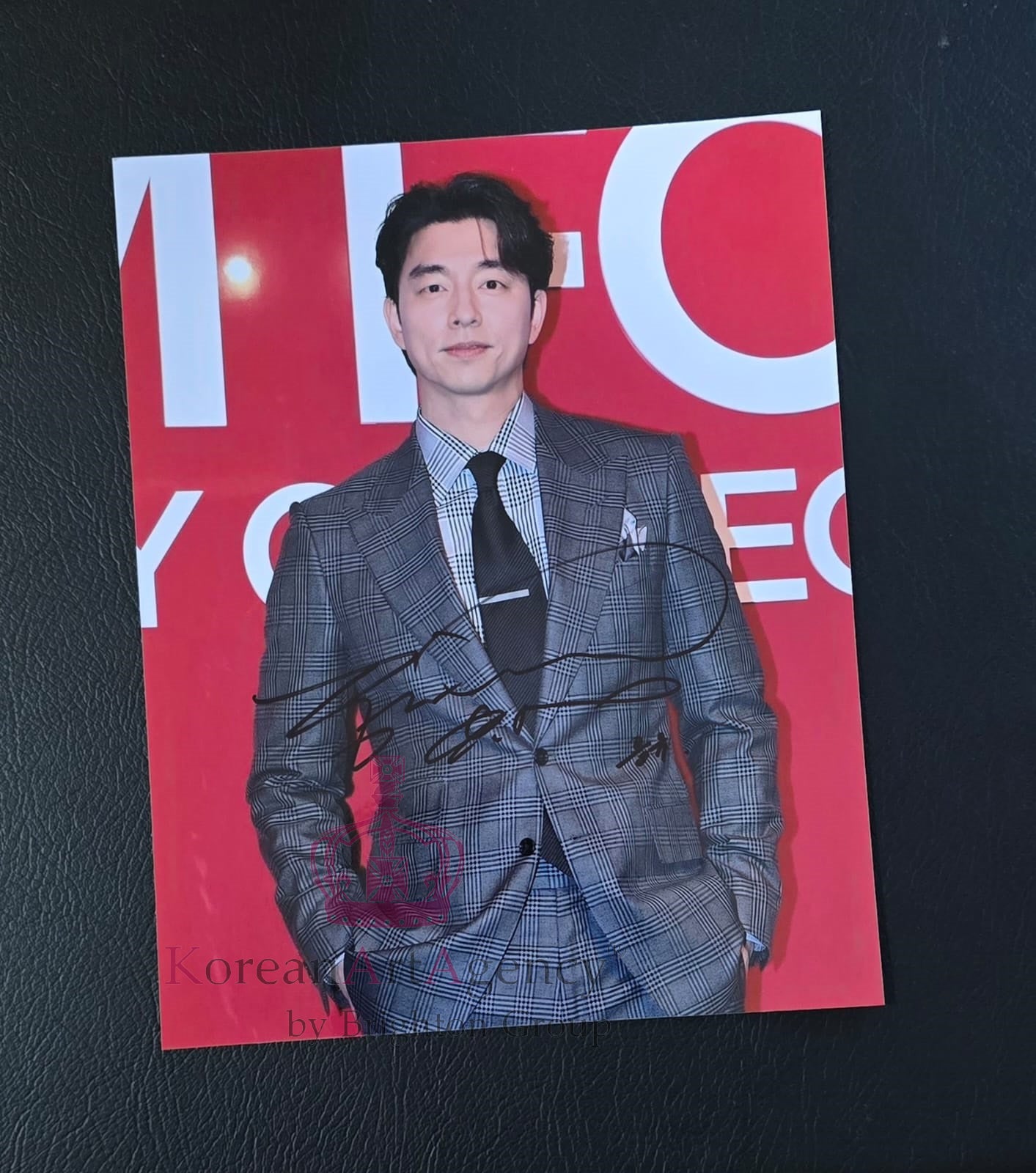 Gong Yoo 10 Inches Autograph