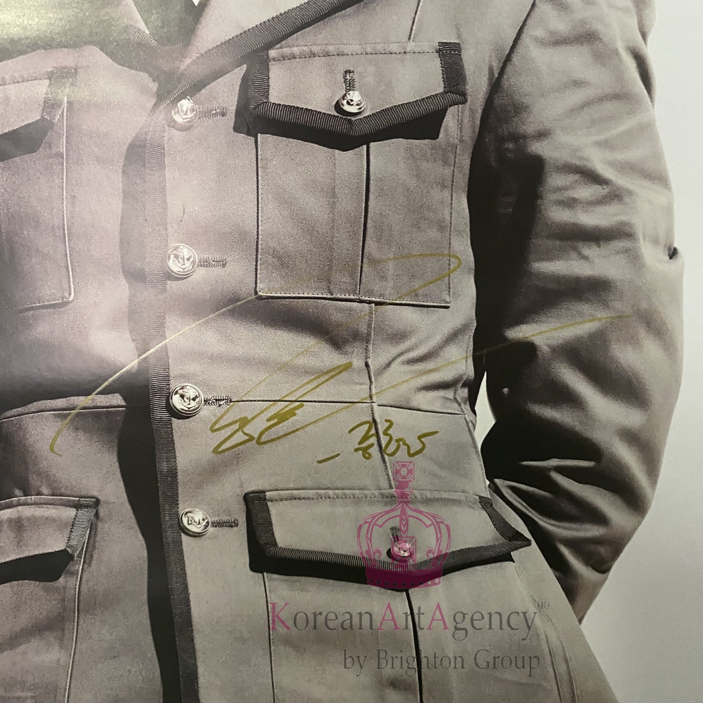 Shinee Jonghyun poster BASE AND EVERYBODY 30x20 Autographed