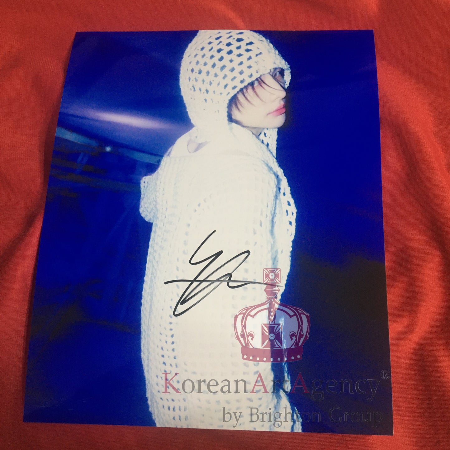 Stray Kids Hyunjin 10inches Autograph