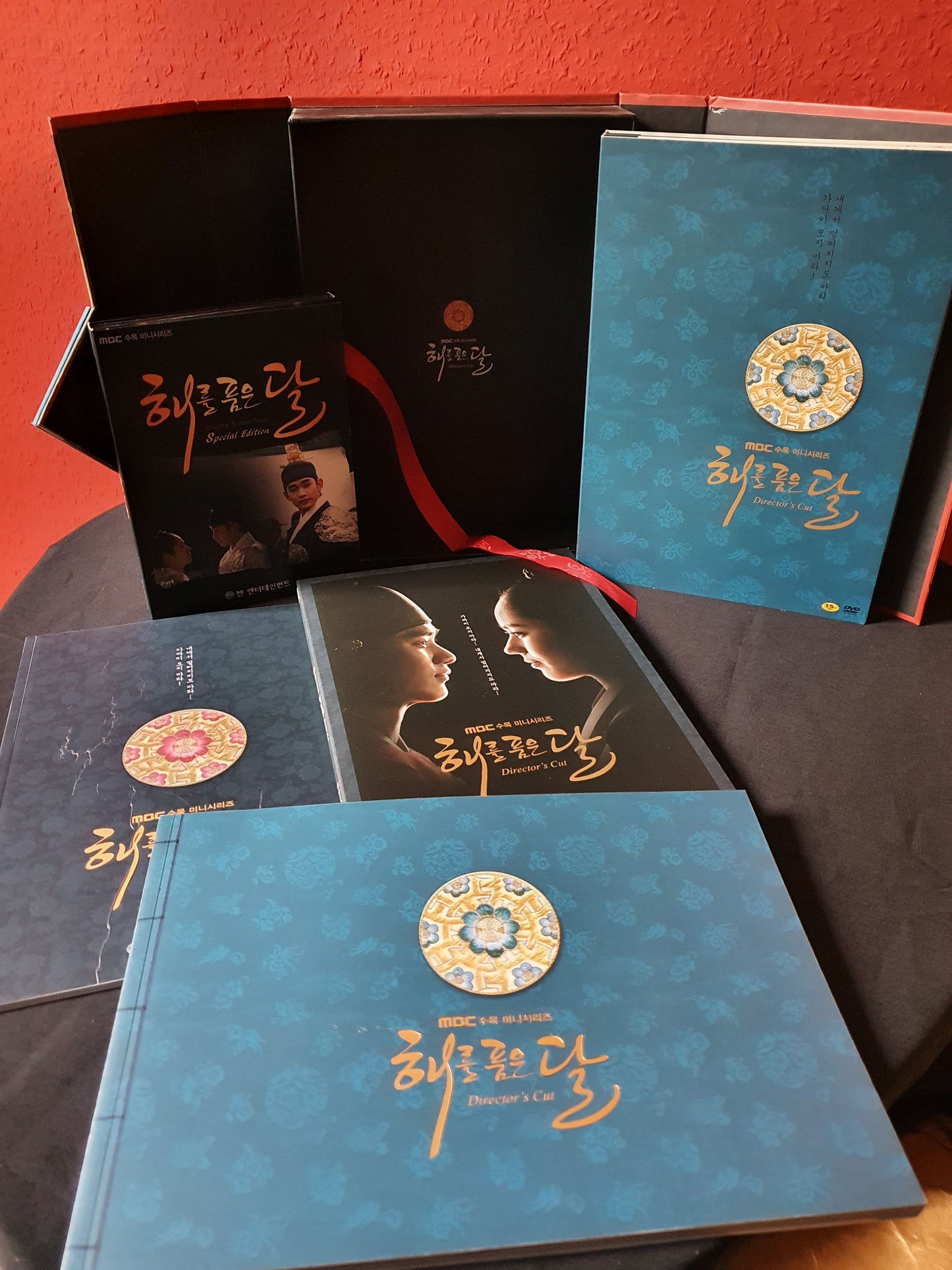 The Moon that Embraces the Sun Director's Cut Limited Edition Korean Series DVD Autographed Kim Soo Hyun Han Ga In