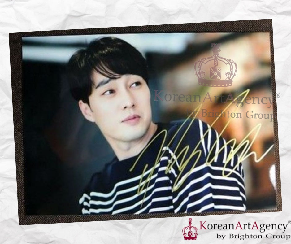 So Ji Sub Autograph