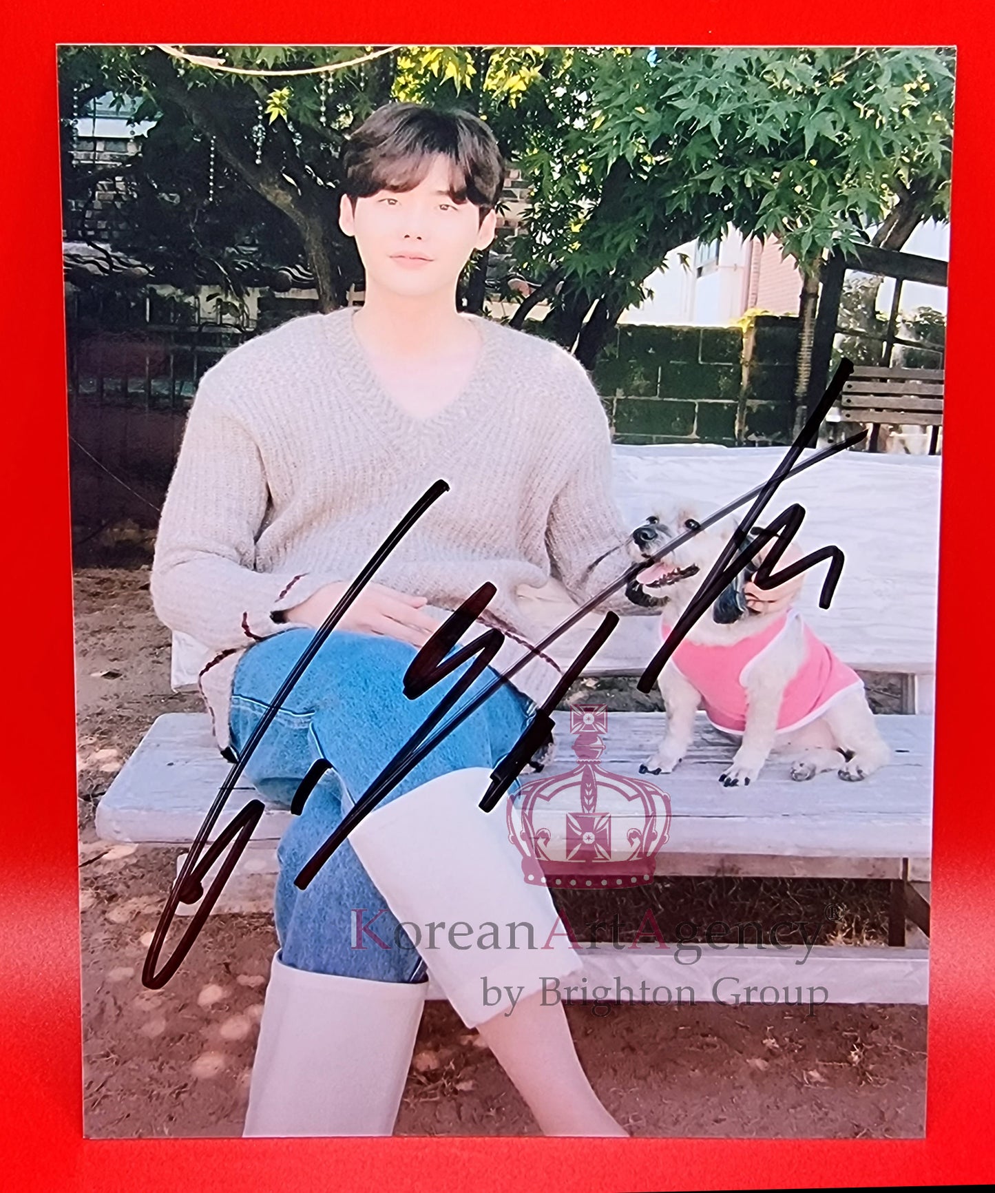 Lee Jong Suk Autograph