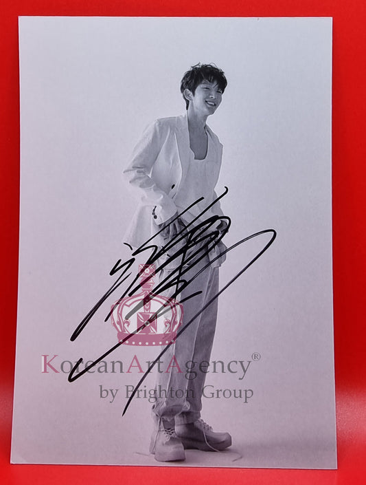 Lee Joon Gi Autograph