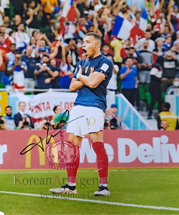 France - Kylian Mbappé Autograph