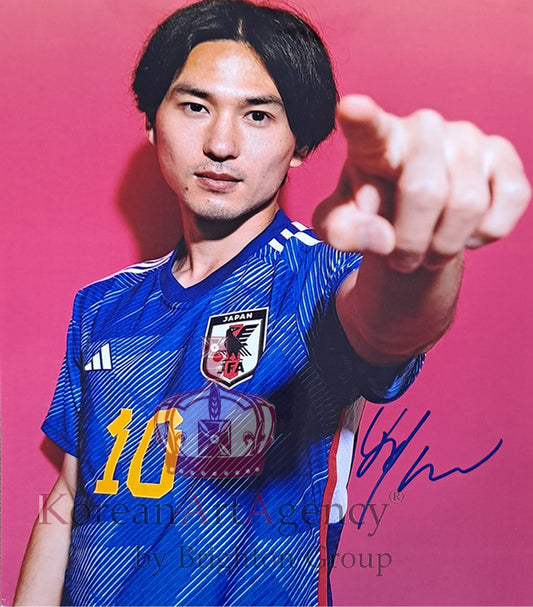 Japan - Takumi Minamino Autograph