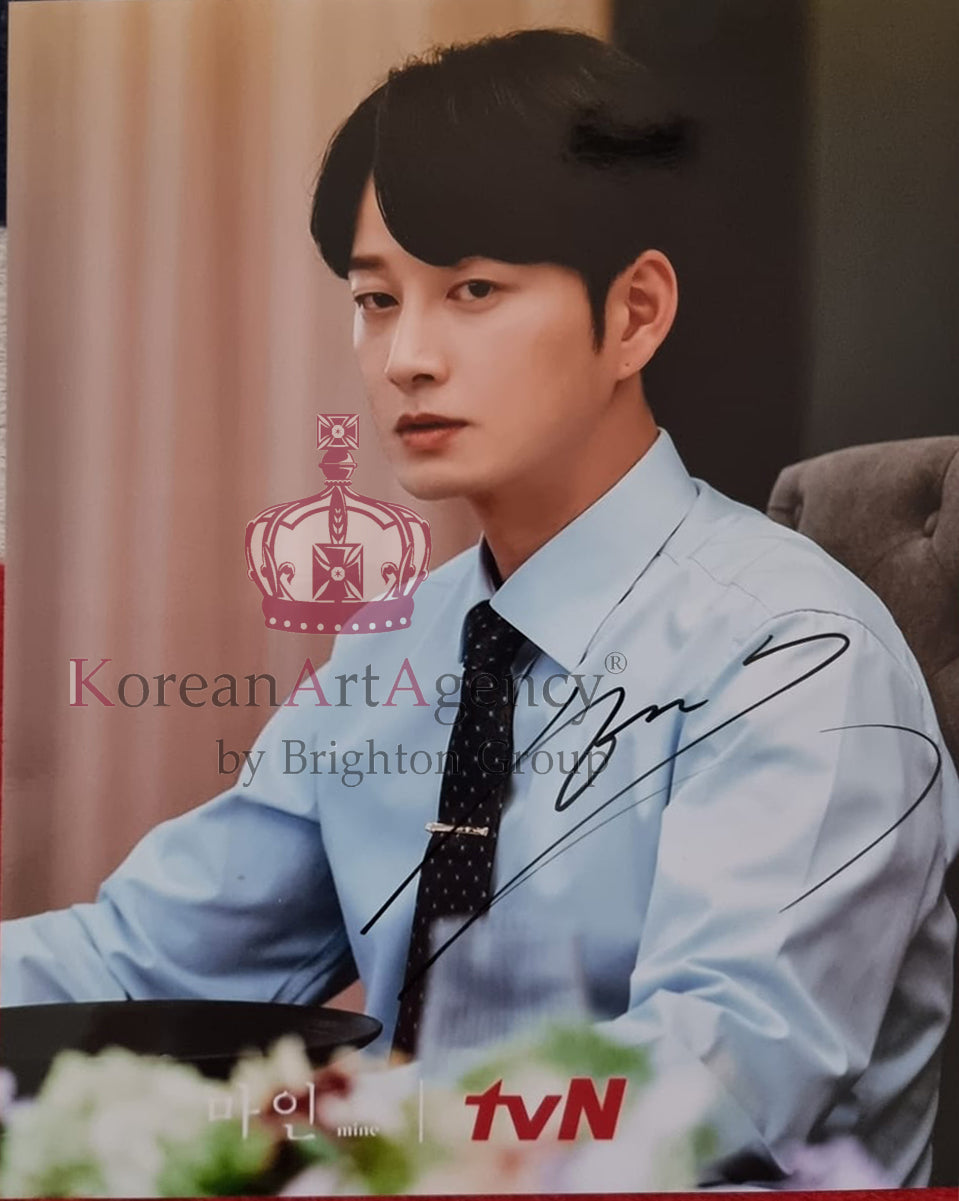 Remarriage & Desires Lee Hyun Wook 13x18 Autograph