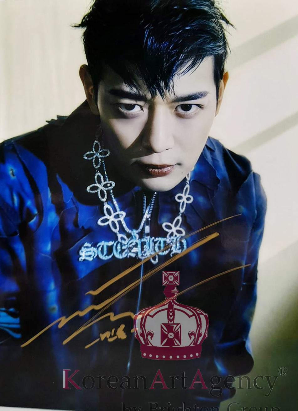 Shinee Choi Min Ho 13x18 Autograph