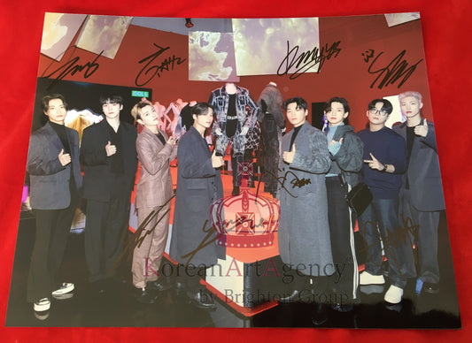 ATEEZ autograph 30x26cm with Hong Joong, Seunghwa, Yunho