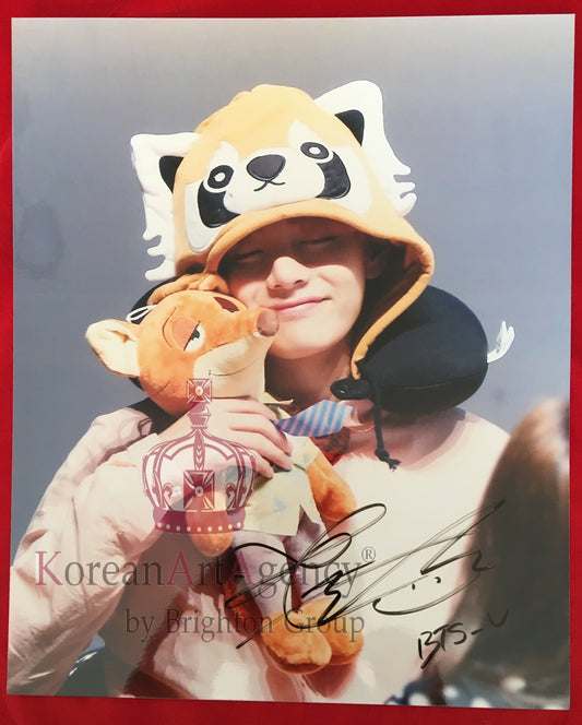 BTS V Kim Tae Hyung 30x26cm 10inches Autograph