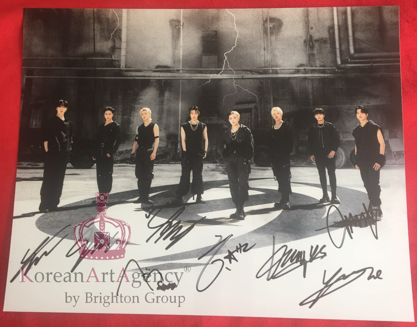 ATEEZ members signed 30x26cm autograph collectible