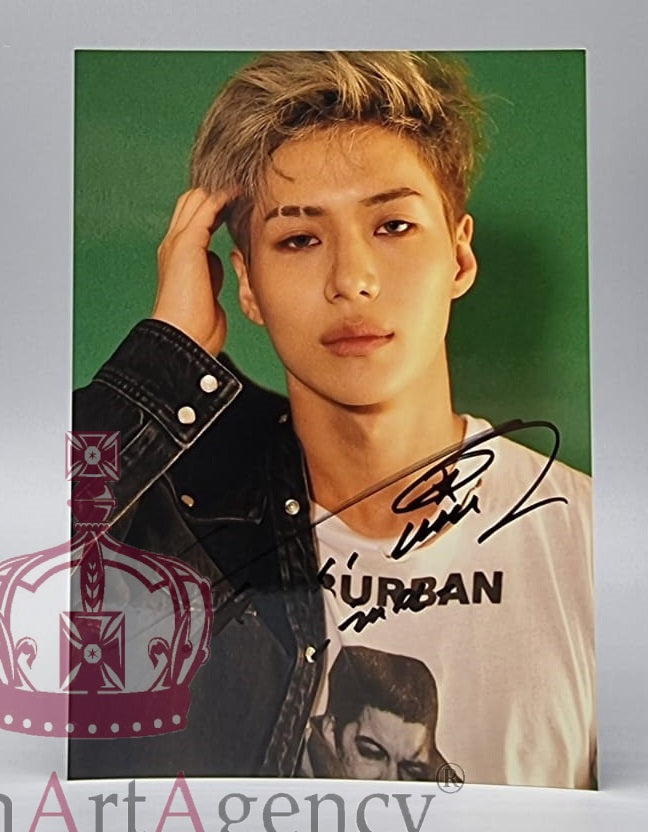 SHINEE Taemin 13x18cm Autograph