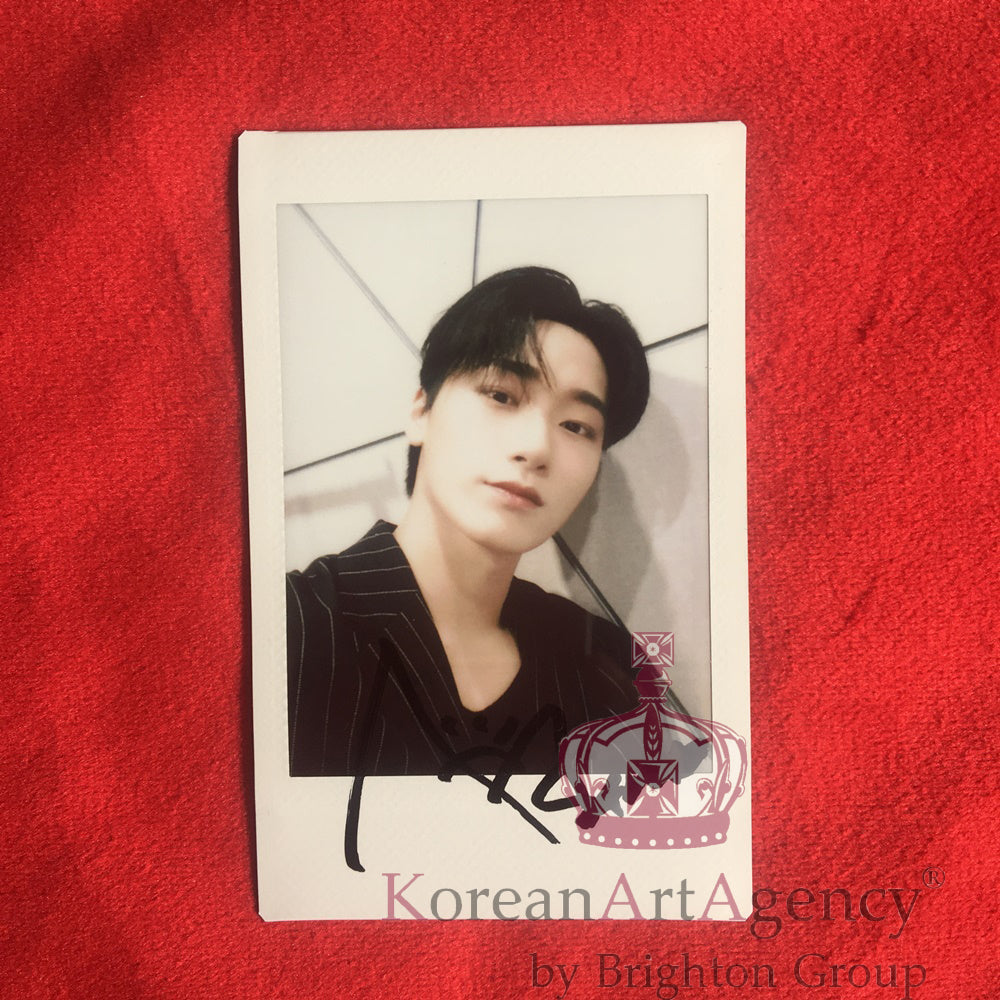 ATEEZ San Polaroid Autograph