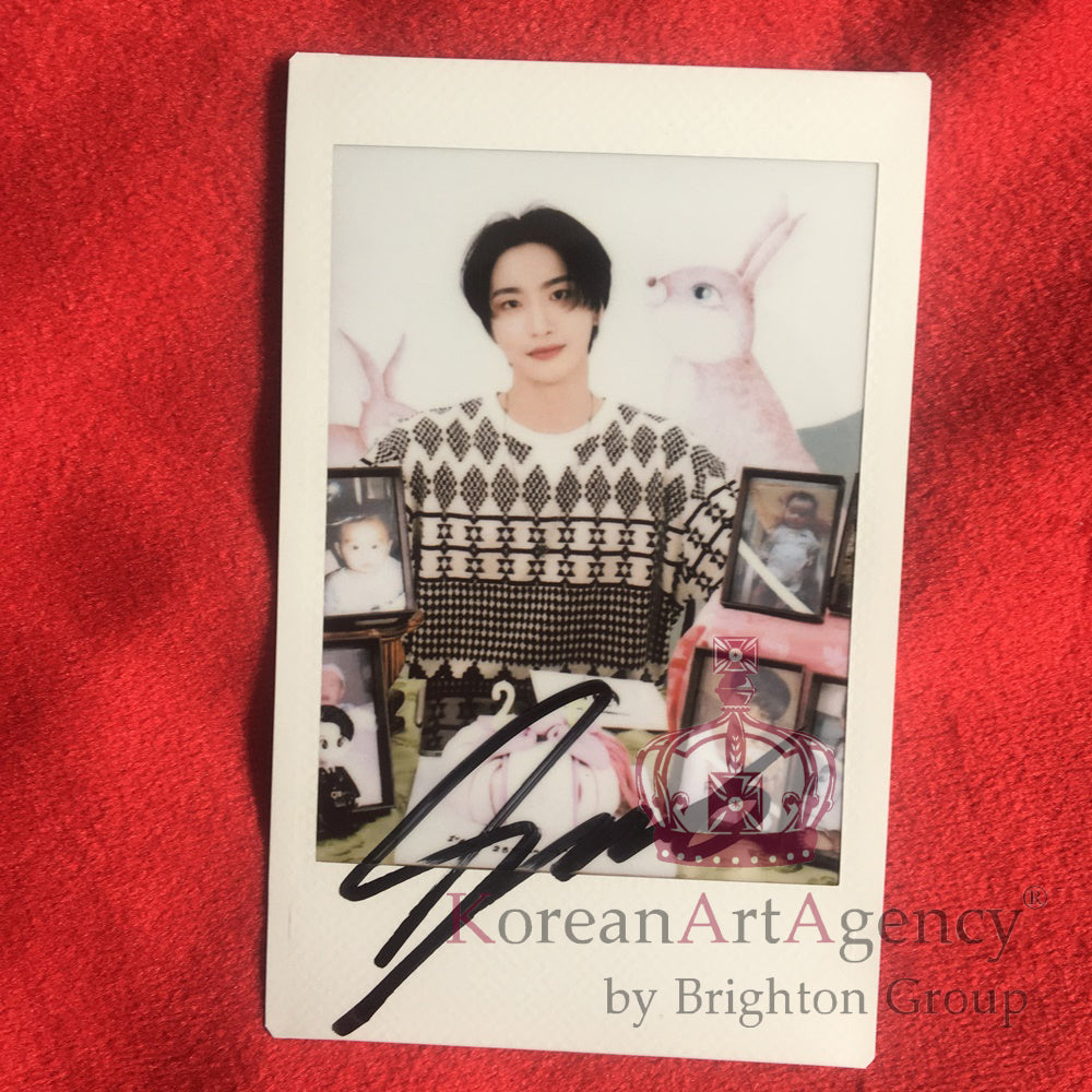 ATEEZ Park Seong Hwa autographed Polaroid