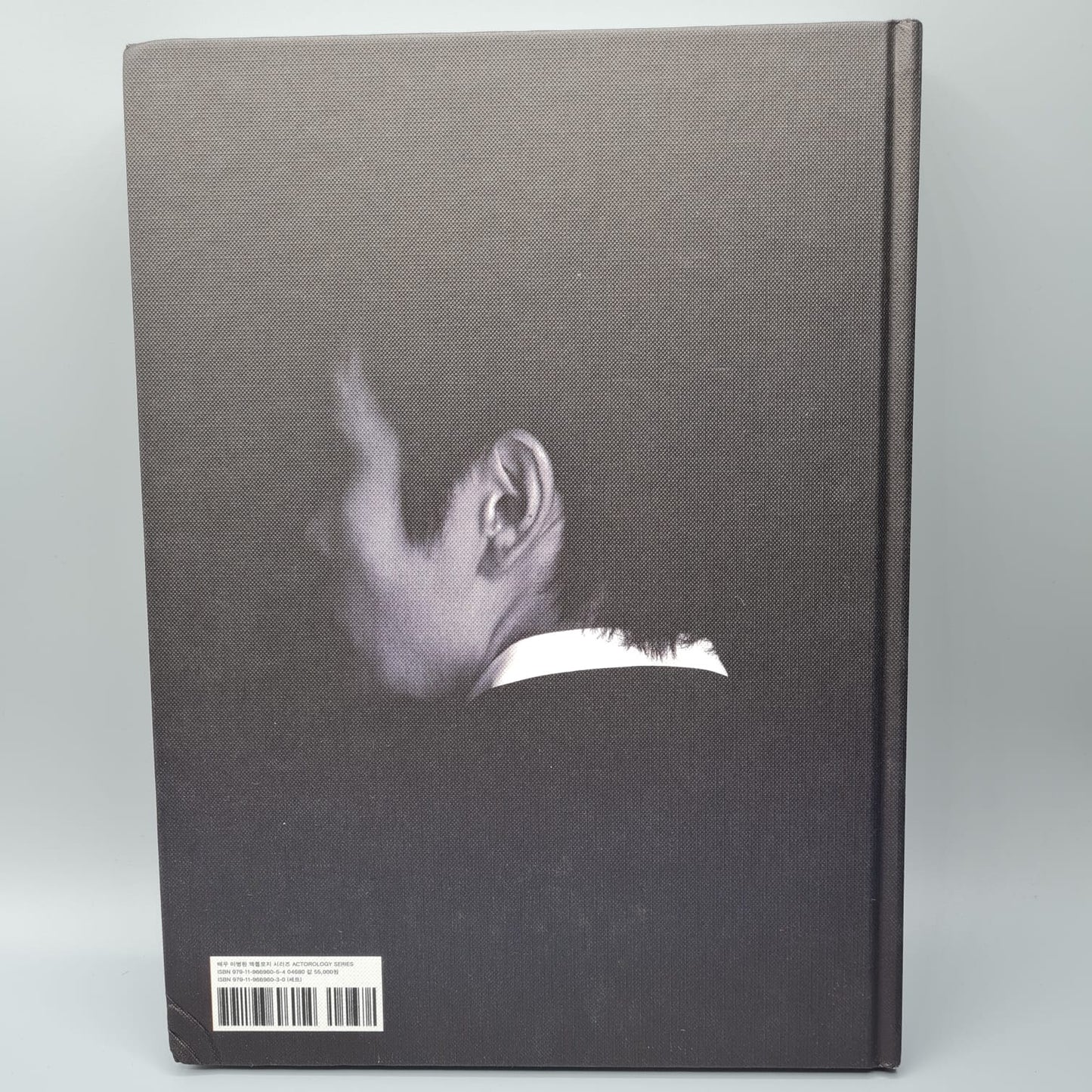 The Actor LEE BYUNG HUN - AUTOGRAPHED "30 years Anniversary book"