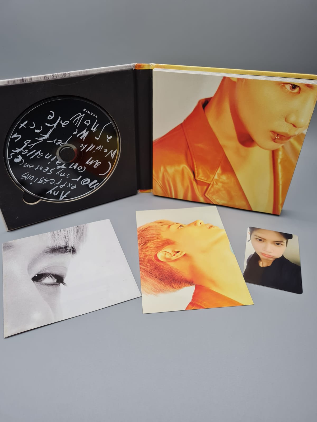 Tae Min Move Autographed Album