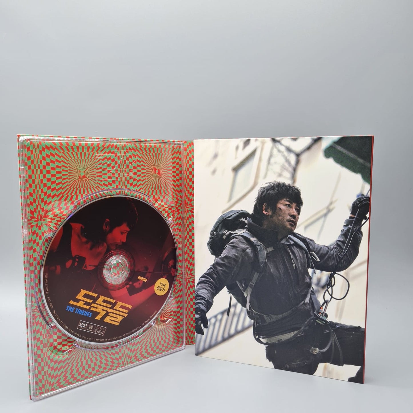 The Thieves DVD 3Disc First Press Limited Edition Korean Movie DVD English Subtitle Kim Soo Hyun