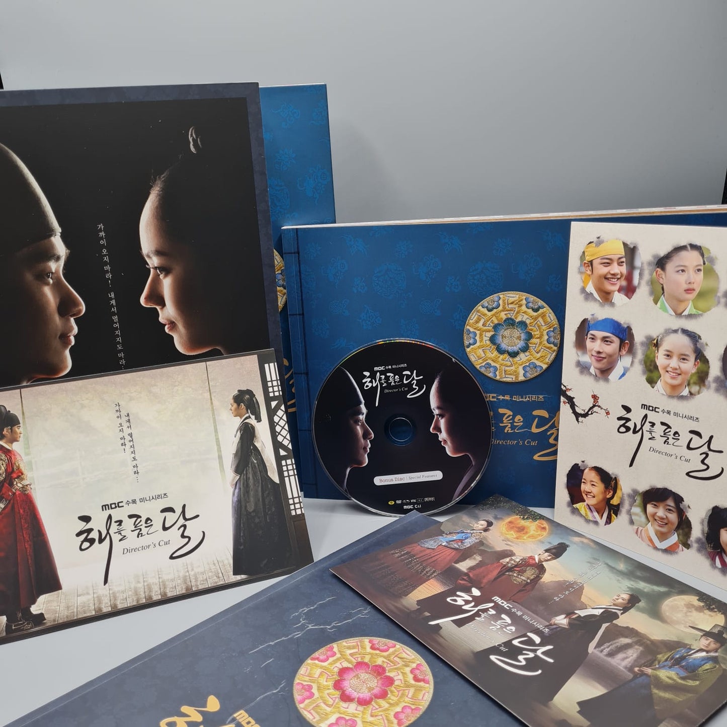 The Moon that Embraces the Sun Director's Cut Limited Edition Korean Series DVD Autographed Kim Soo Hyun Han Ga In