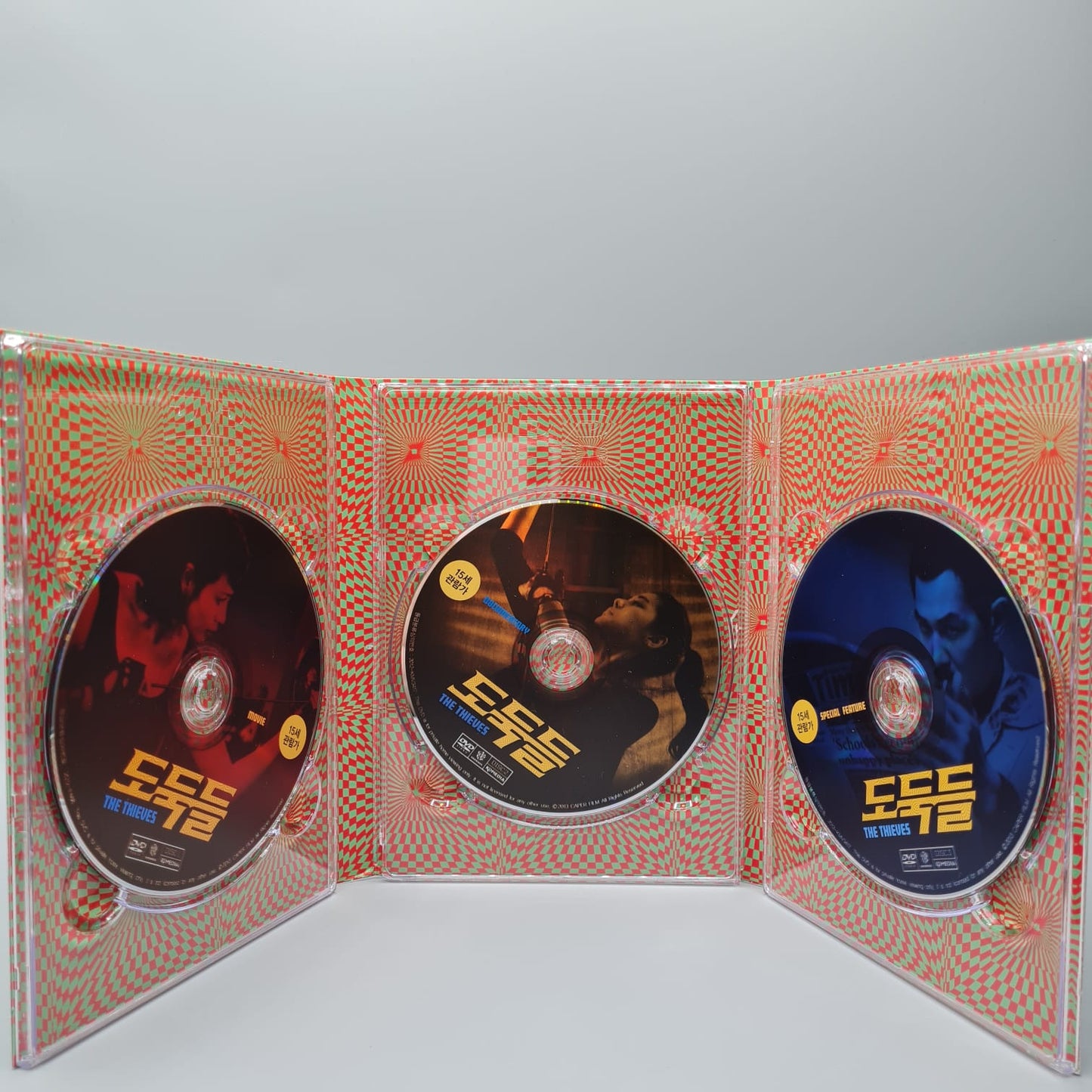 The Thieves DVD 3Disc First Press Limited Edition Korean Movie DVD English Subtitle Kim Soo Hyun