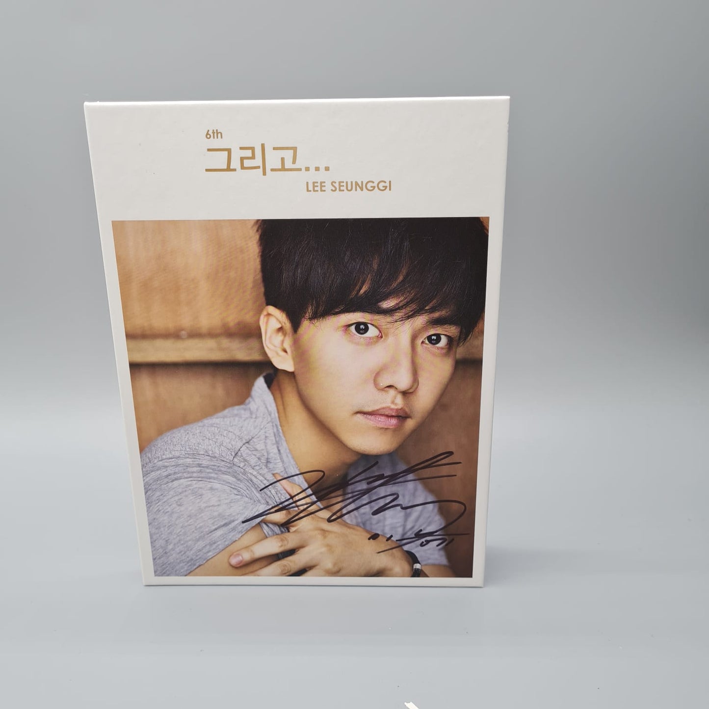 Lee Seung Gi 6th Album Autographed