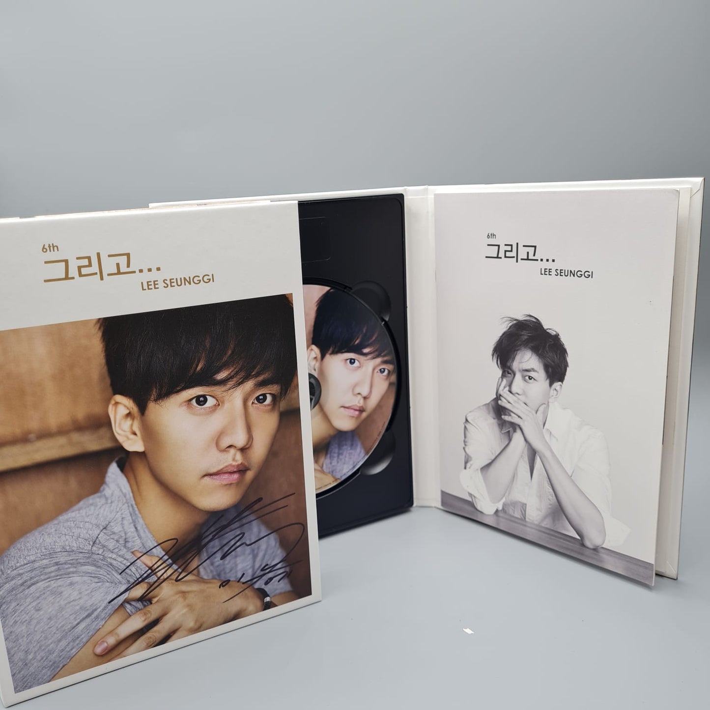 Lee Seung Gi 6th Album Autographed