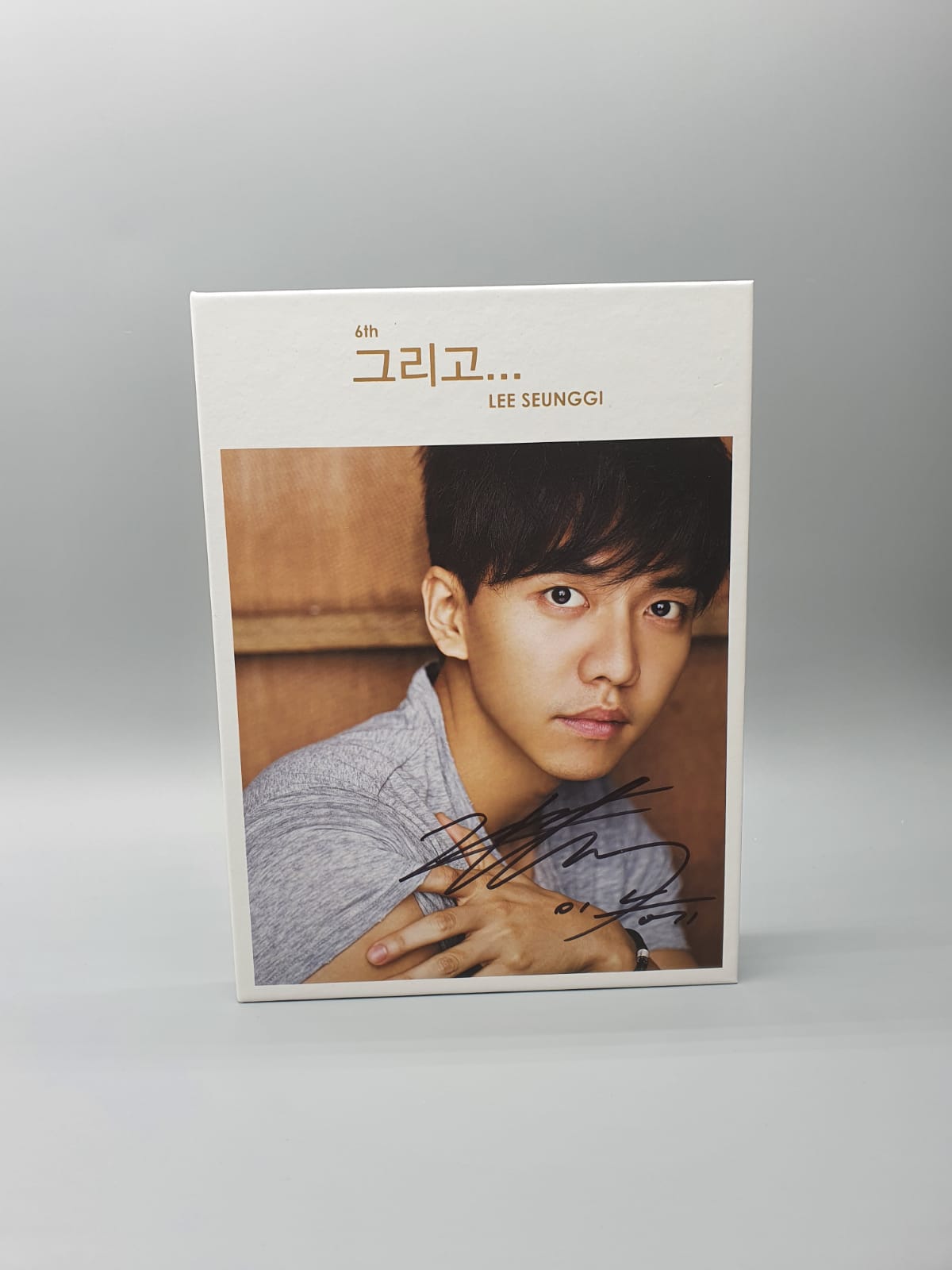 Lee Seung Gi 6th Album Autographed