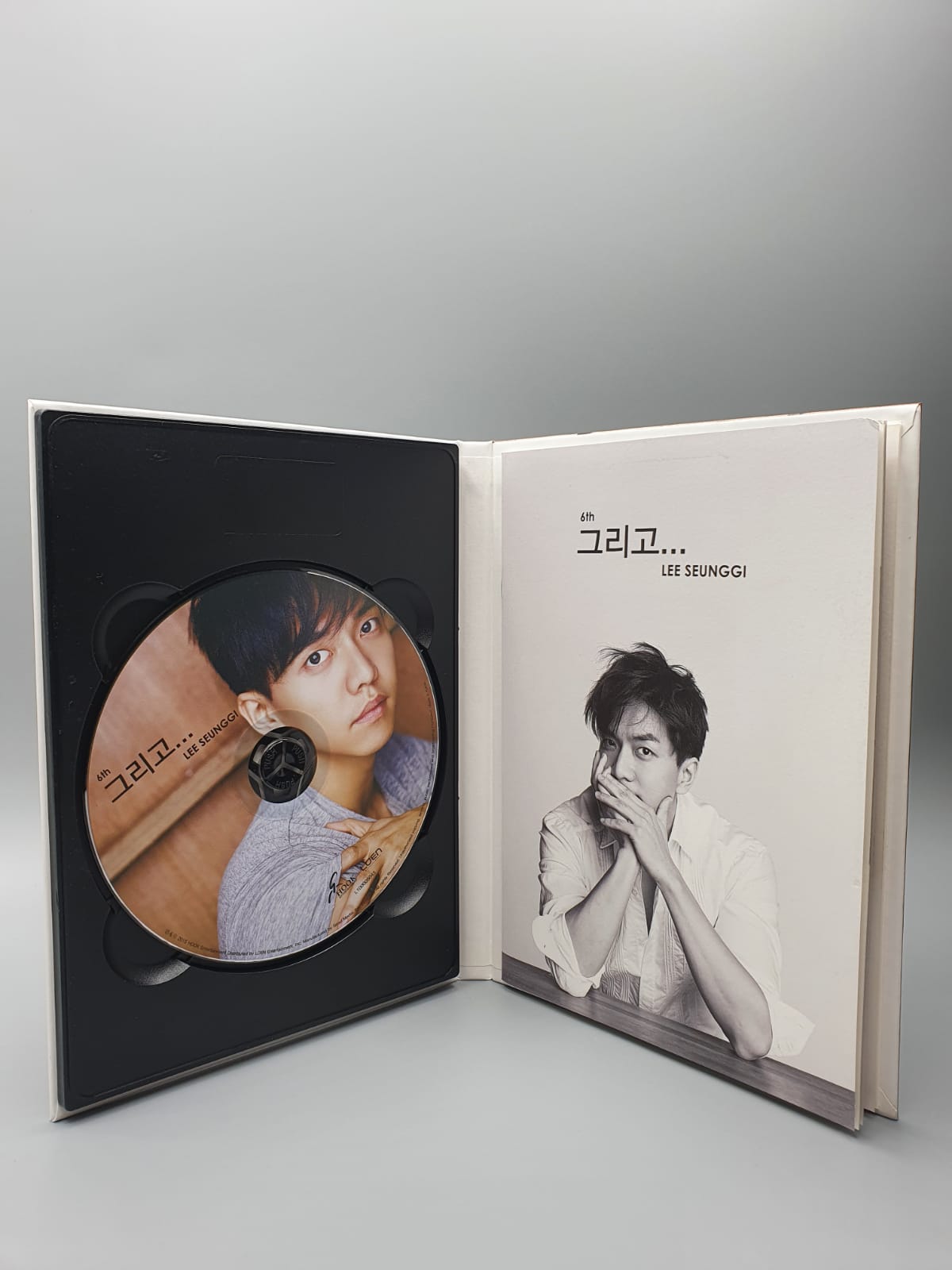 Lee Seung Gi 6th Album Autographed