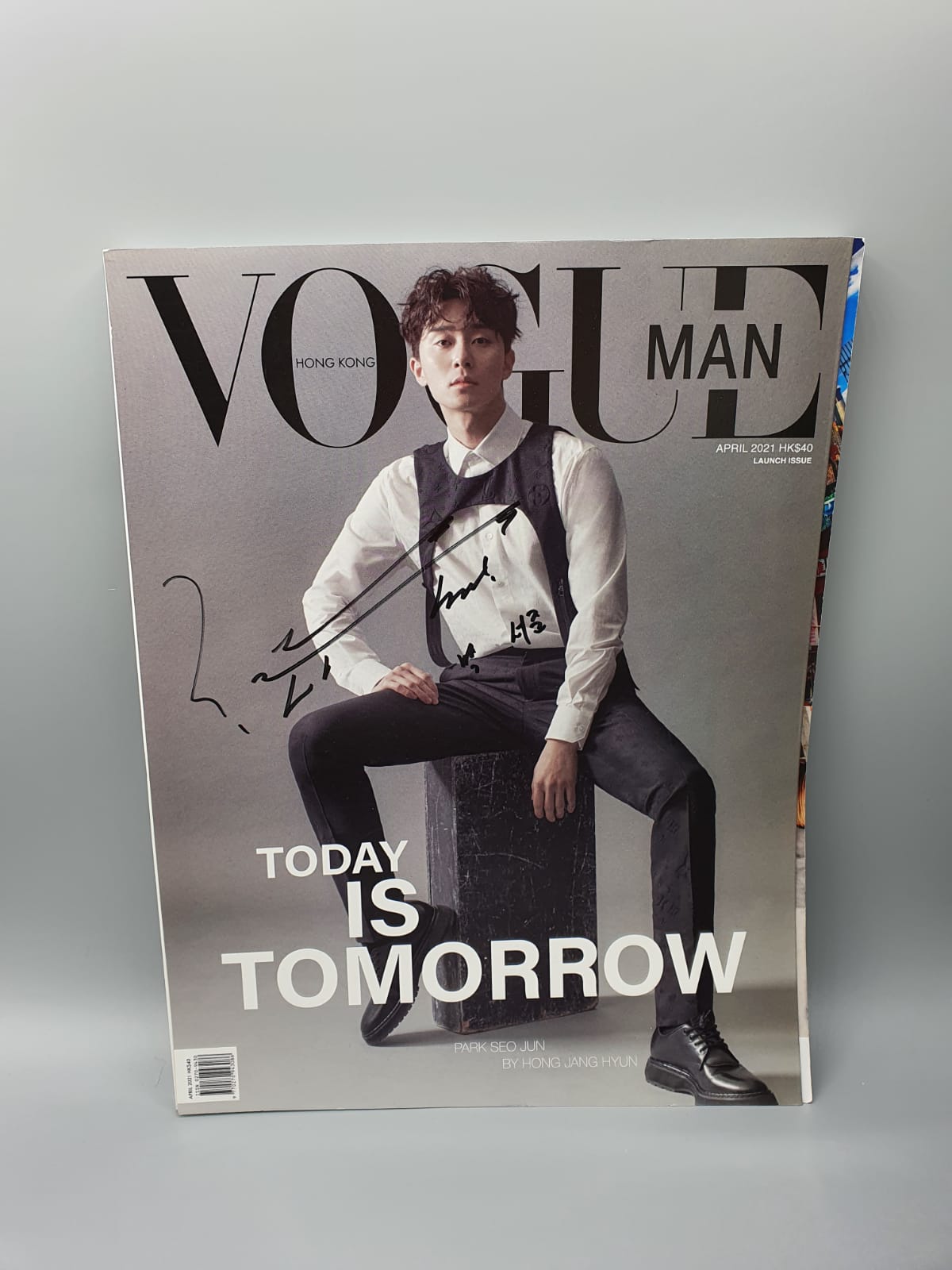 Park Seo Joon Vogue Man Hong Kong Magazine LIMITED EDITION with Autographed