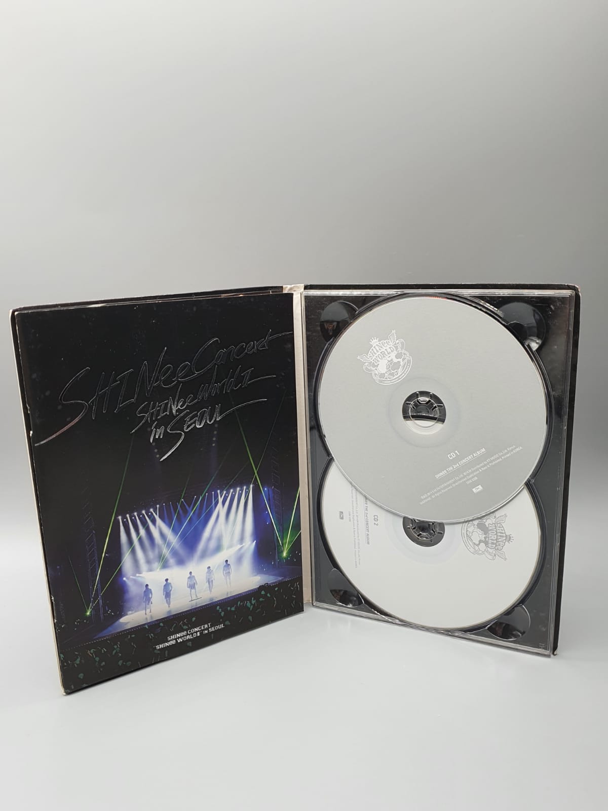 SHINEE WORLD Concert Live in Seoul DVD Autographed