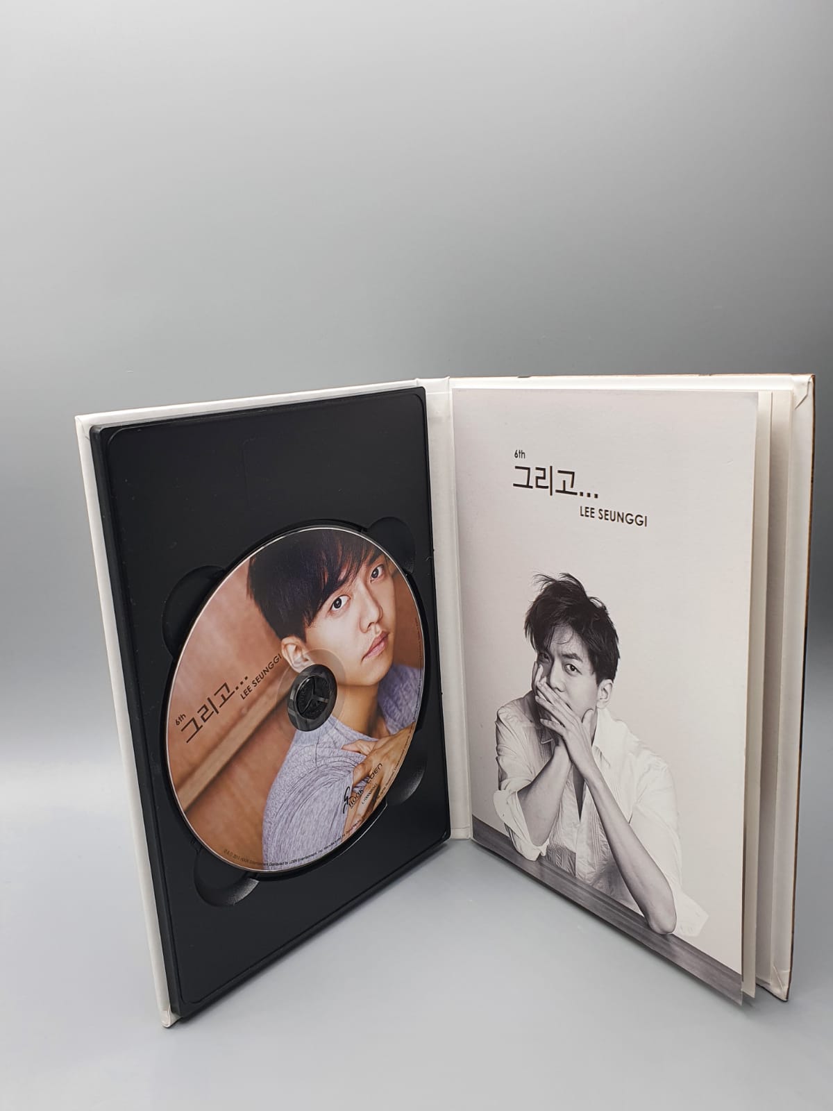 Lee Seung Gi 6th Album Autographed