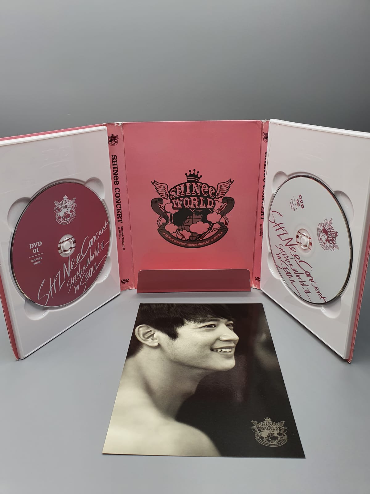 SHINEE WORLD Concert Live in Seoul DVD Autographed