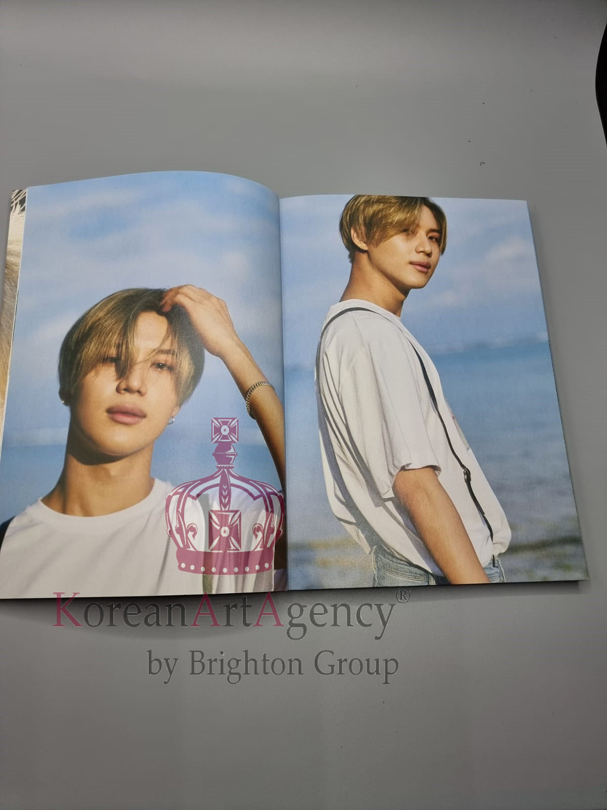 SHINee TAEMIN Photobook 10inches Autographed