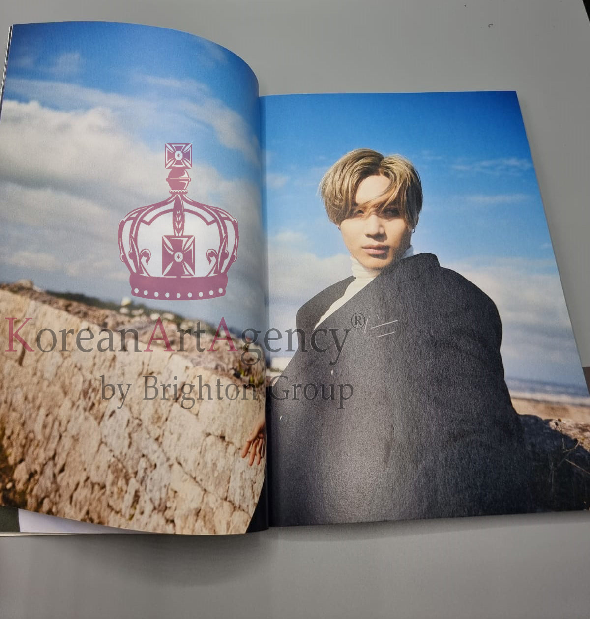 SHINee TAEMIN Photobook 10inches Autographed