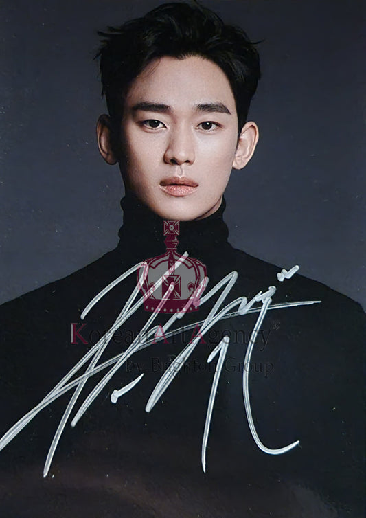 Kim Soo Hyun  Autograph